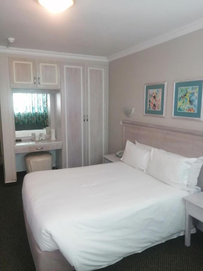 La Mercy Beach Hotel Bagian luar foto
